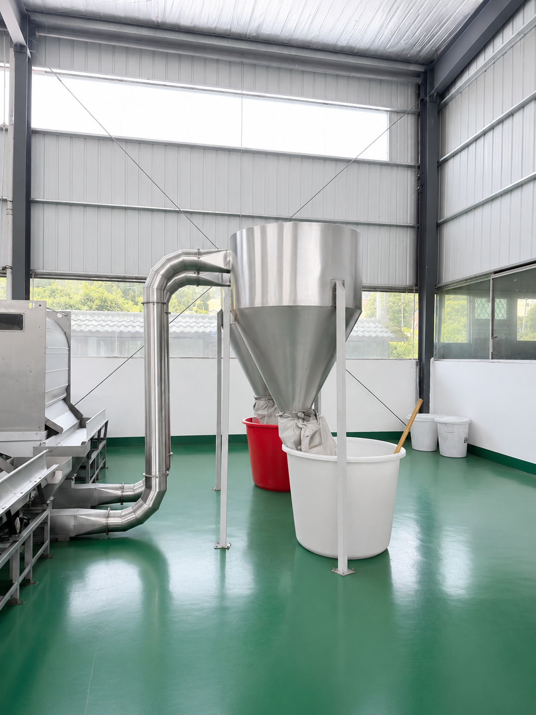 Conveying and collection on the Shizuoka processing floor