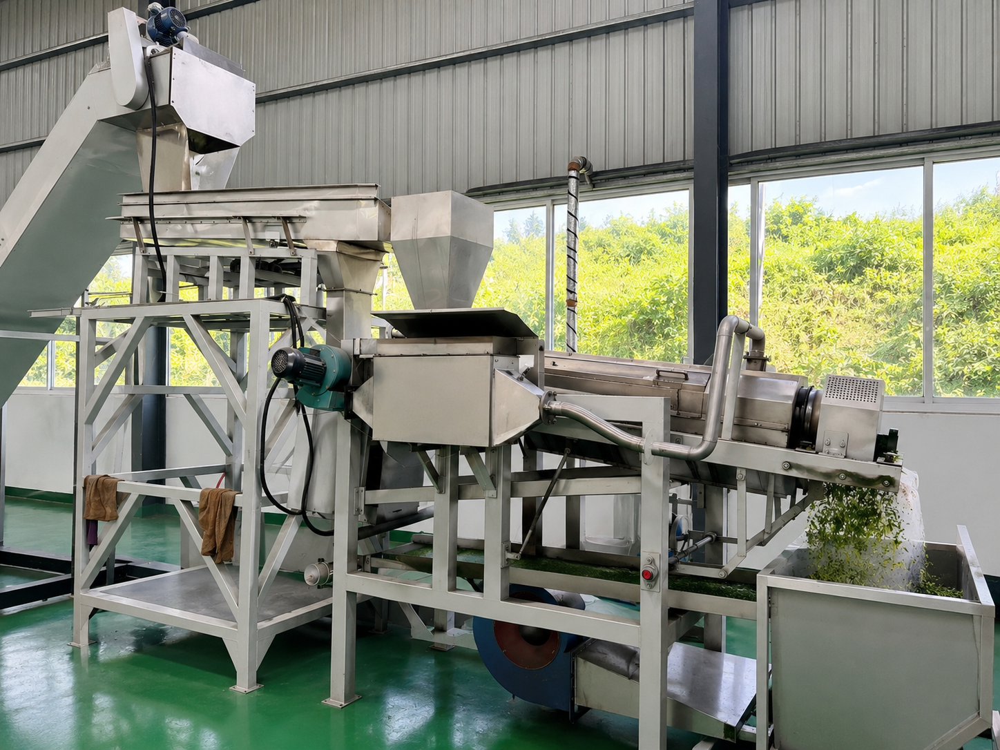 Moisture-controlled drying systems at the Shizuoka matcha facility