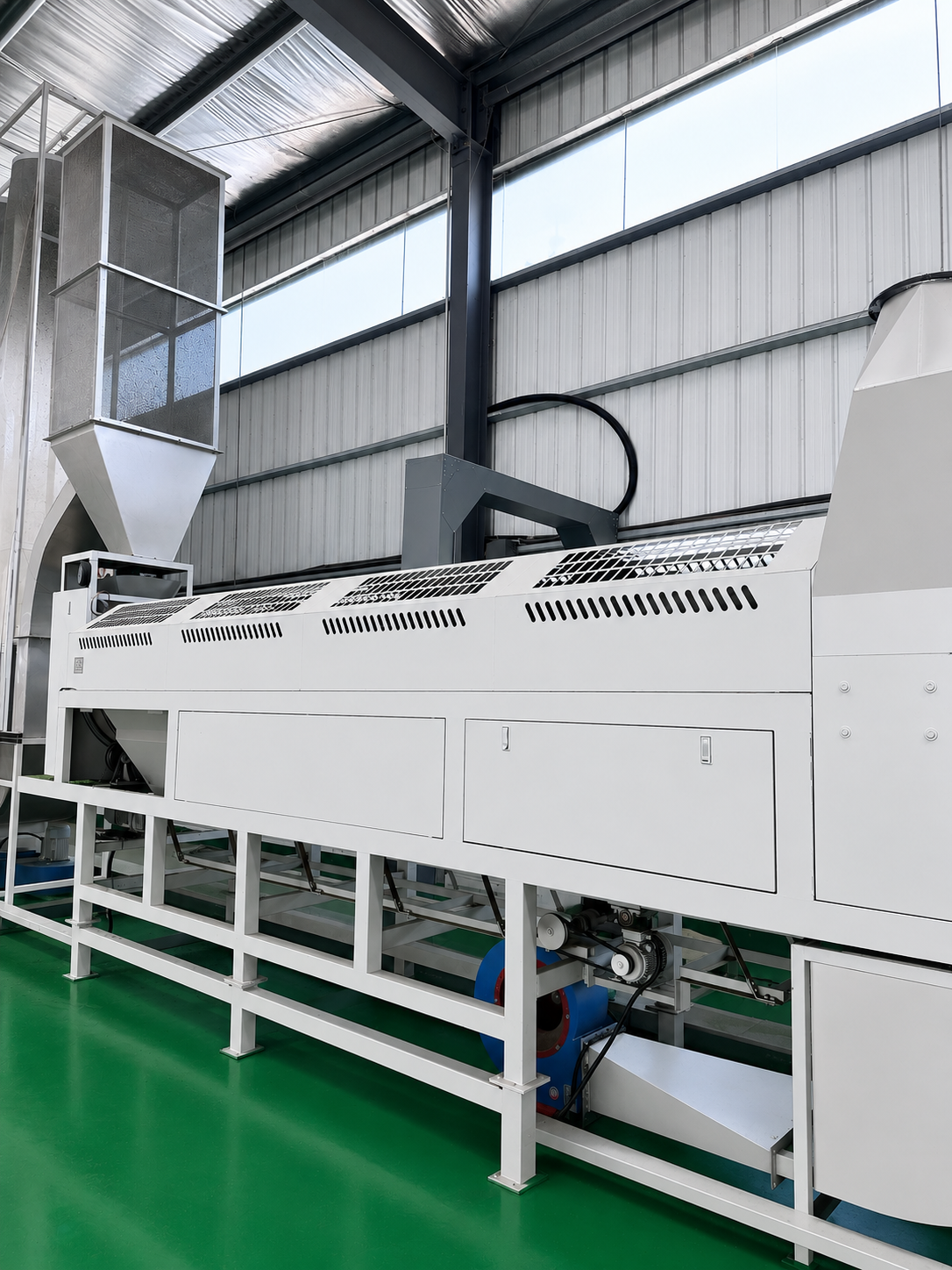 Primary drying and roasting at Yuminaga Shizuoka facility